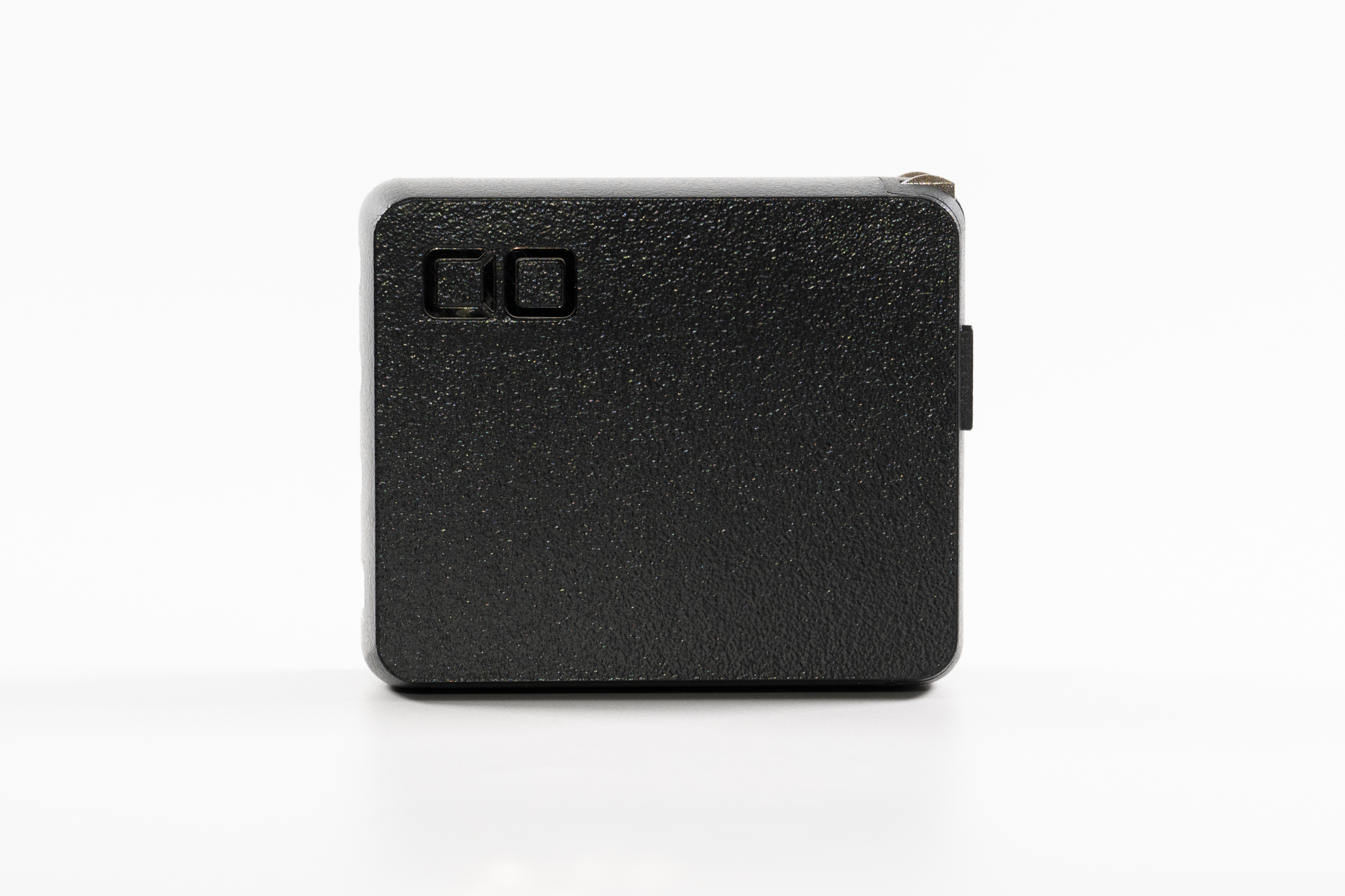 シボ加工された本体の質感は高い