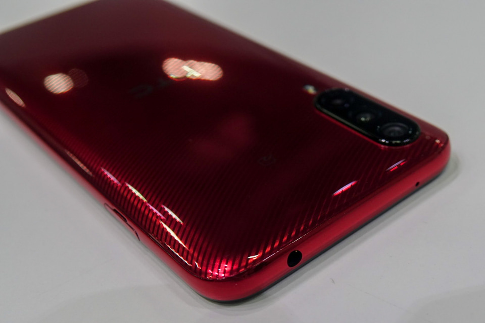 HTCから「Desire 22 pro」国内で10月1日発売、おサイフケータイ対応で6