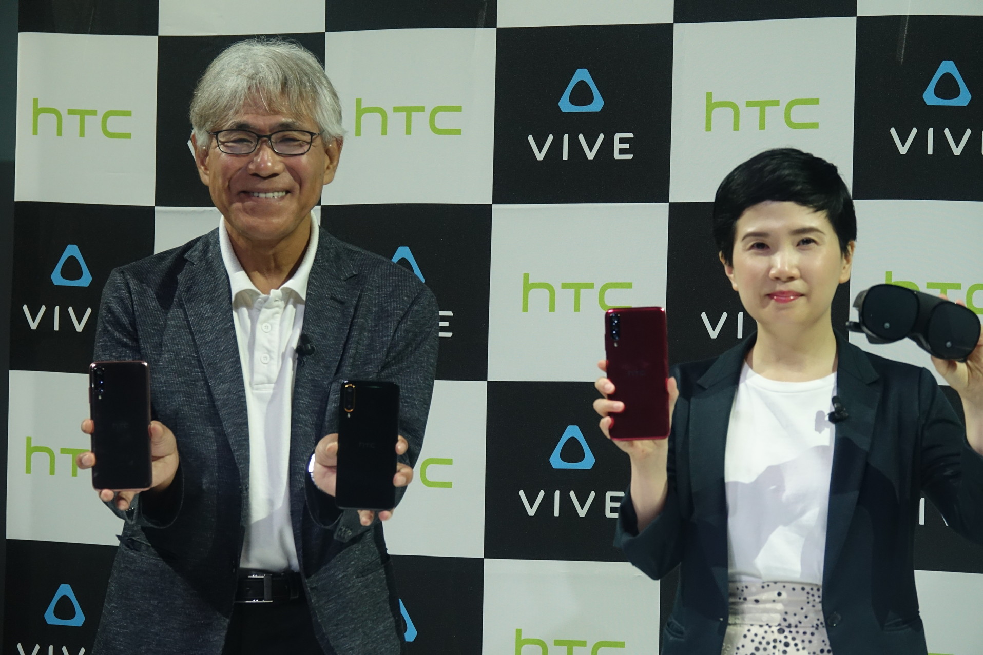 左＝HTC 児島氏　右＝同 川木氏