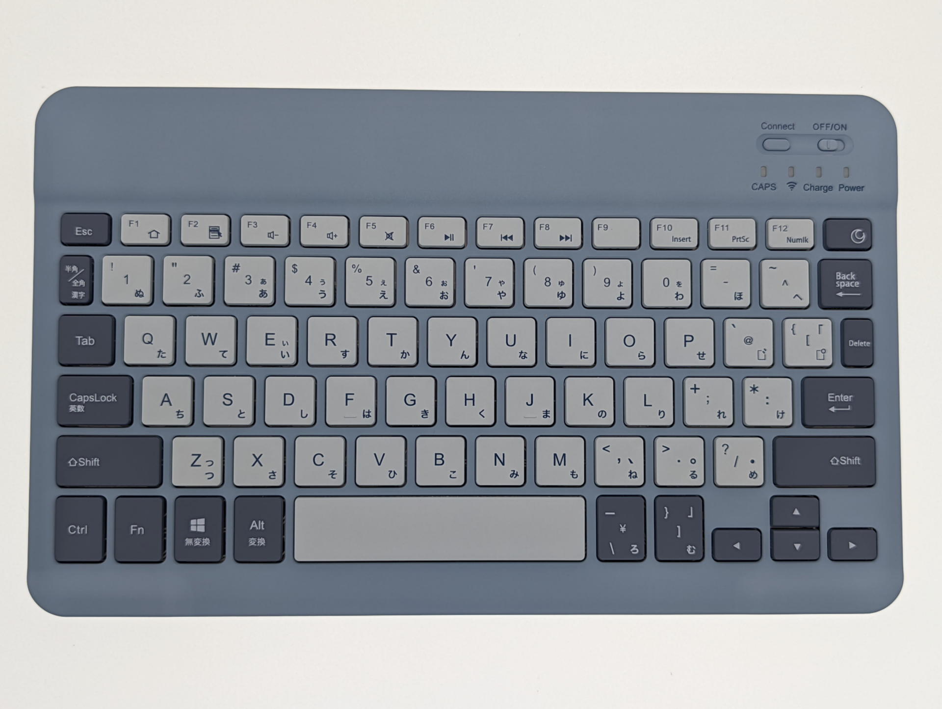 極めて標準的なJIS日本語キー配列であり、エンターキーの右側に余分なキーが無いのがグッドだ