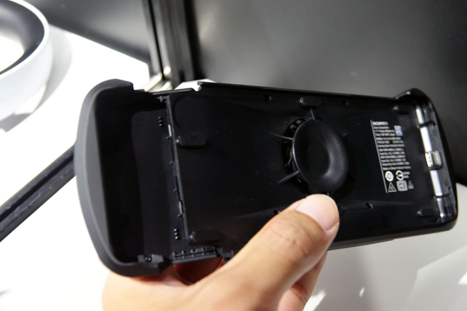 ゲーミングギア「Xperia Stream」クイックフォトレビュー――プレイを