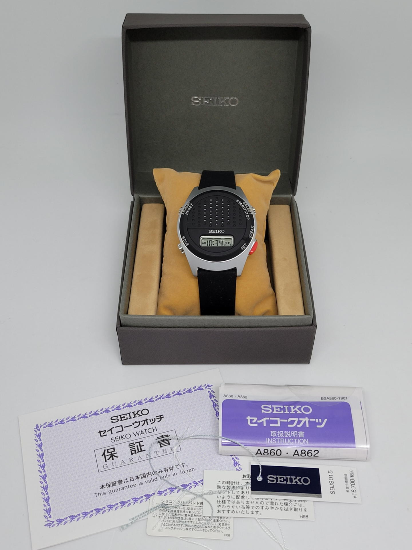 筆者の新しい音声デジタルウォッチ（SBJS015）は奇をてらわない落ち着いたデザインが大人なモデルだ