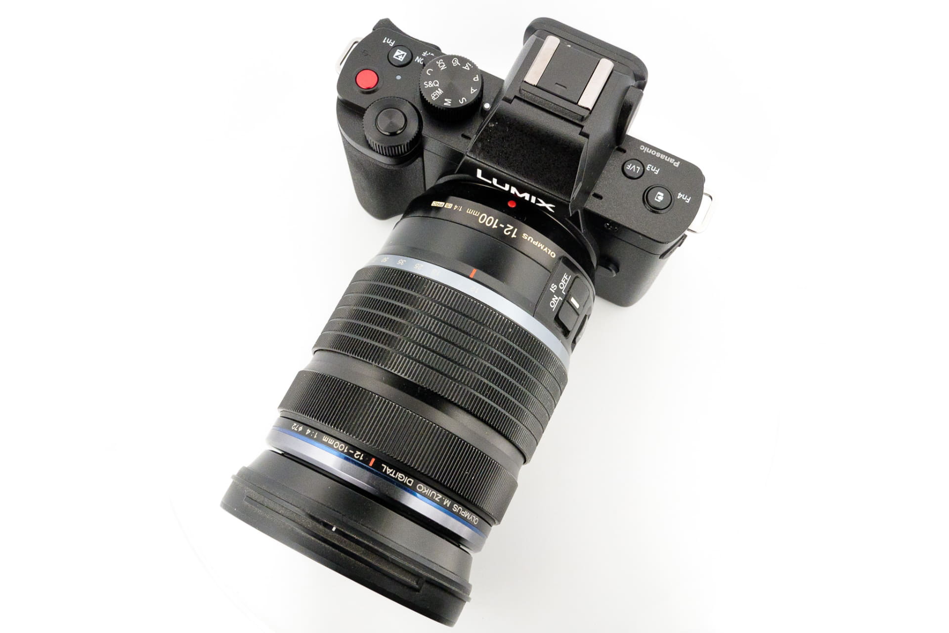 M.ZUIKO DIGITAL ED 12-100mm F4.0 IS PROは、スペックを考えるとコンパクトで写りも良いのですが、まあ、大きいなあとは思います
