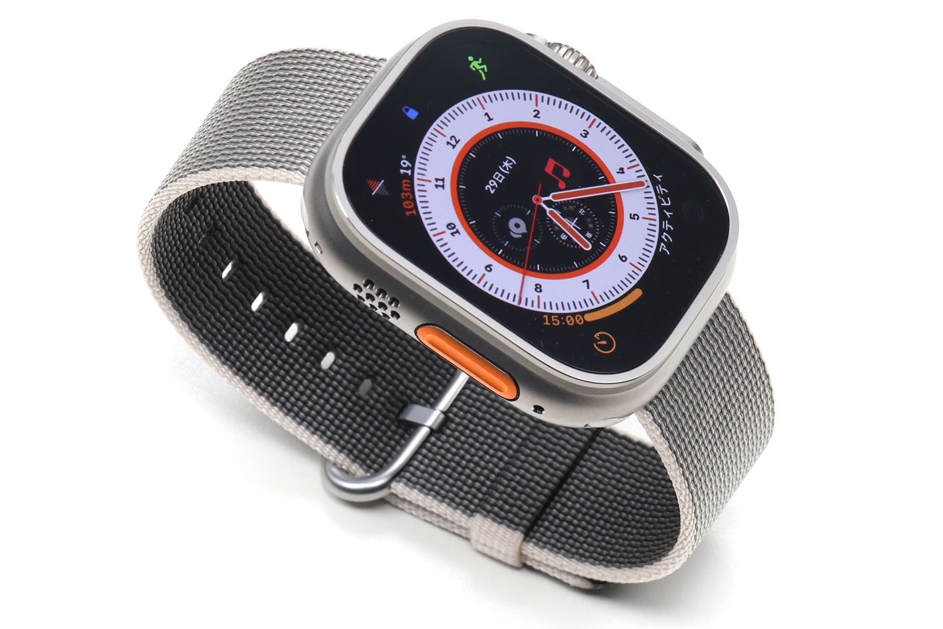 こんなの買ったっけ？　というケースサイズ42mm用のバンドをUltraに装着。ちょっとバンド幅が細くてバランスが悪いような感じがするが、バンドの着脱は問題ナシであった。