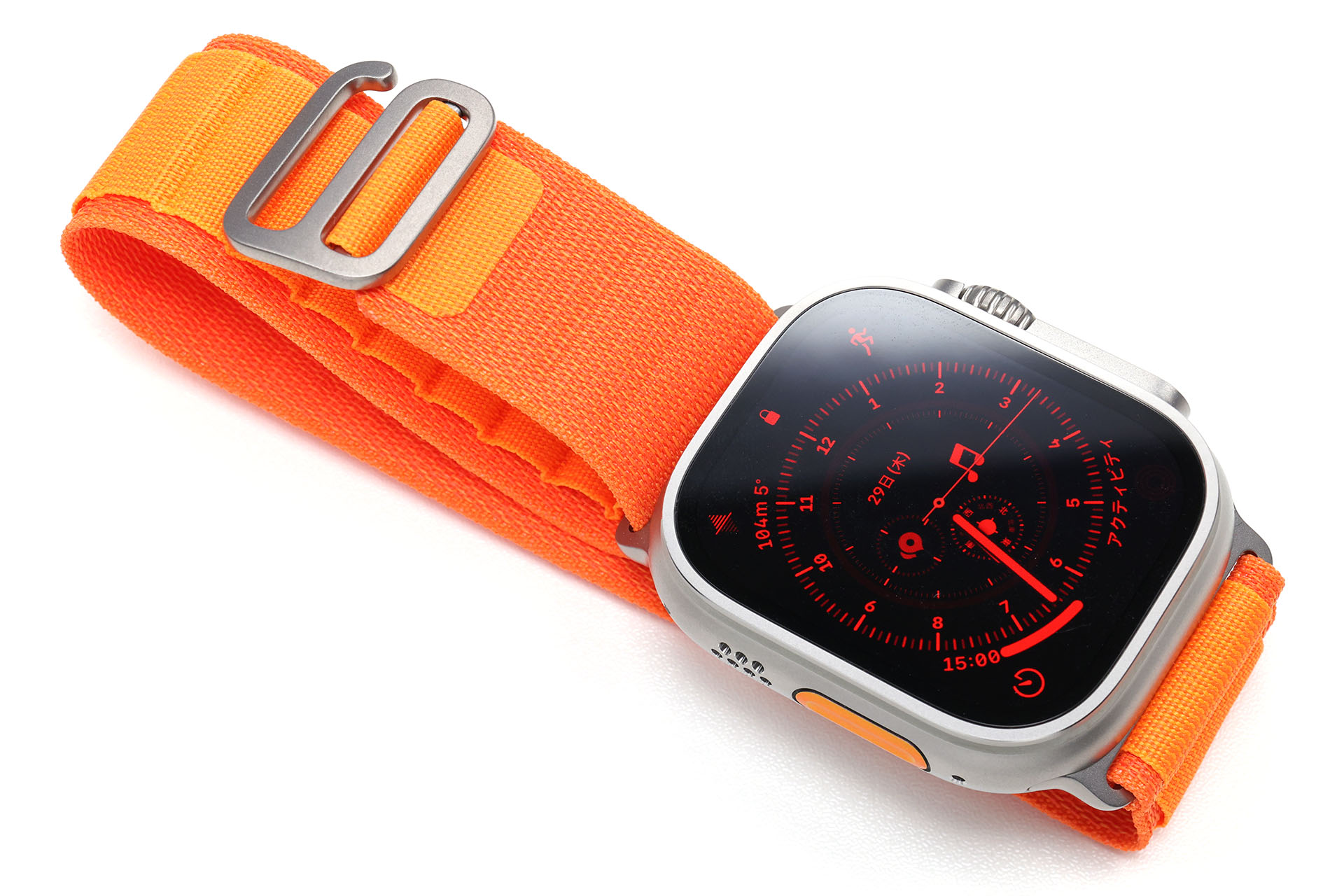 オレンジ色バンドとの組み合わせでApple Watch Ultraを買った。普段使うには悪くない色合いだが、仕事のミーティングとかで使うには……ハデ？　かも。