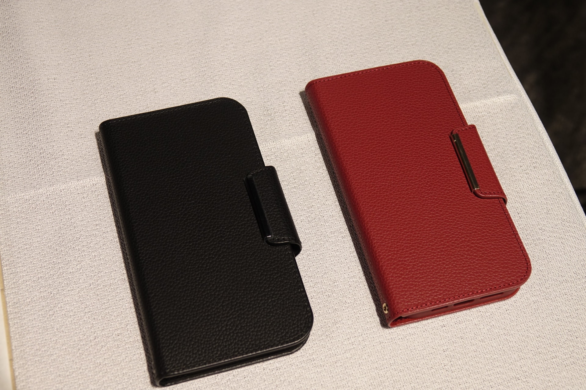 エコレザーフリップケース