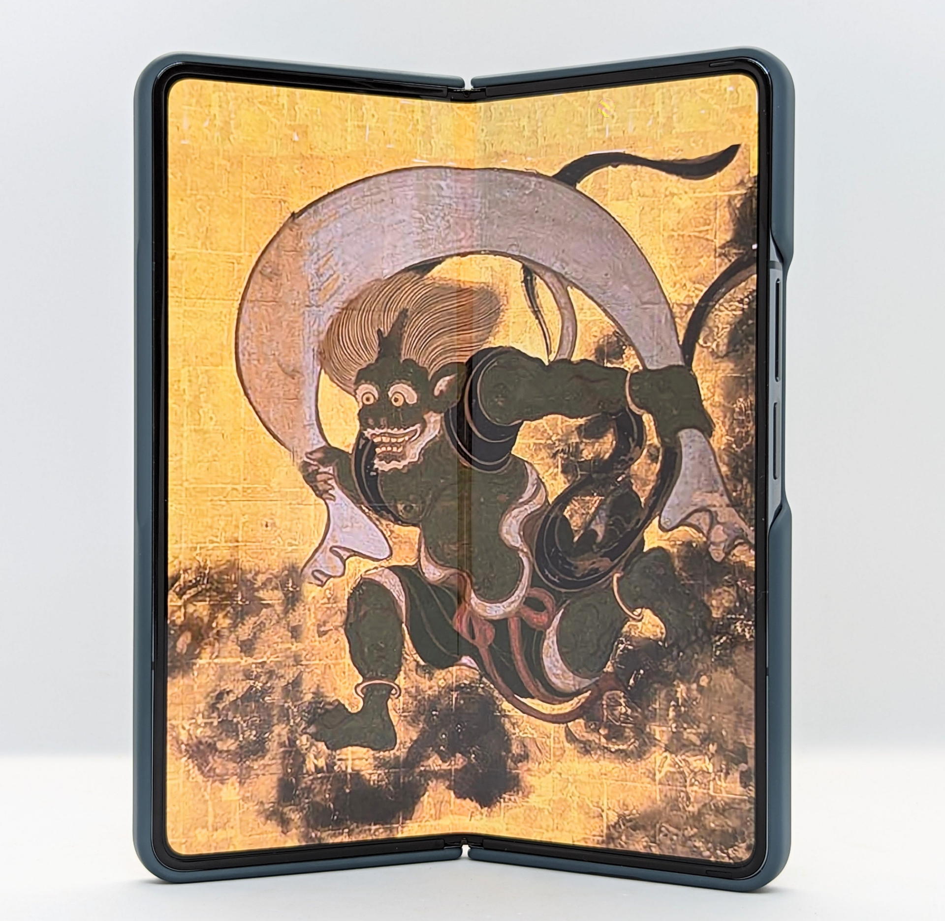 2年ぶりに折り畳みスマホのGalaxy Z Fold4をドコモのオンラインショップのいつでもカエドキプログラムで手に入れた