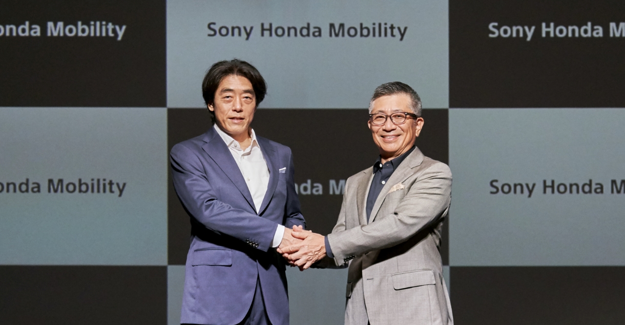 左＝ソニー・ホンダモビリティ 代表取締役社長兼COOの川西泉氏。右＝同 代表取締役会長兼CEOの水野泰秀氏