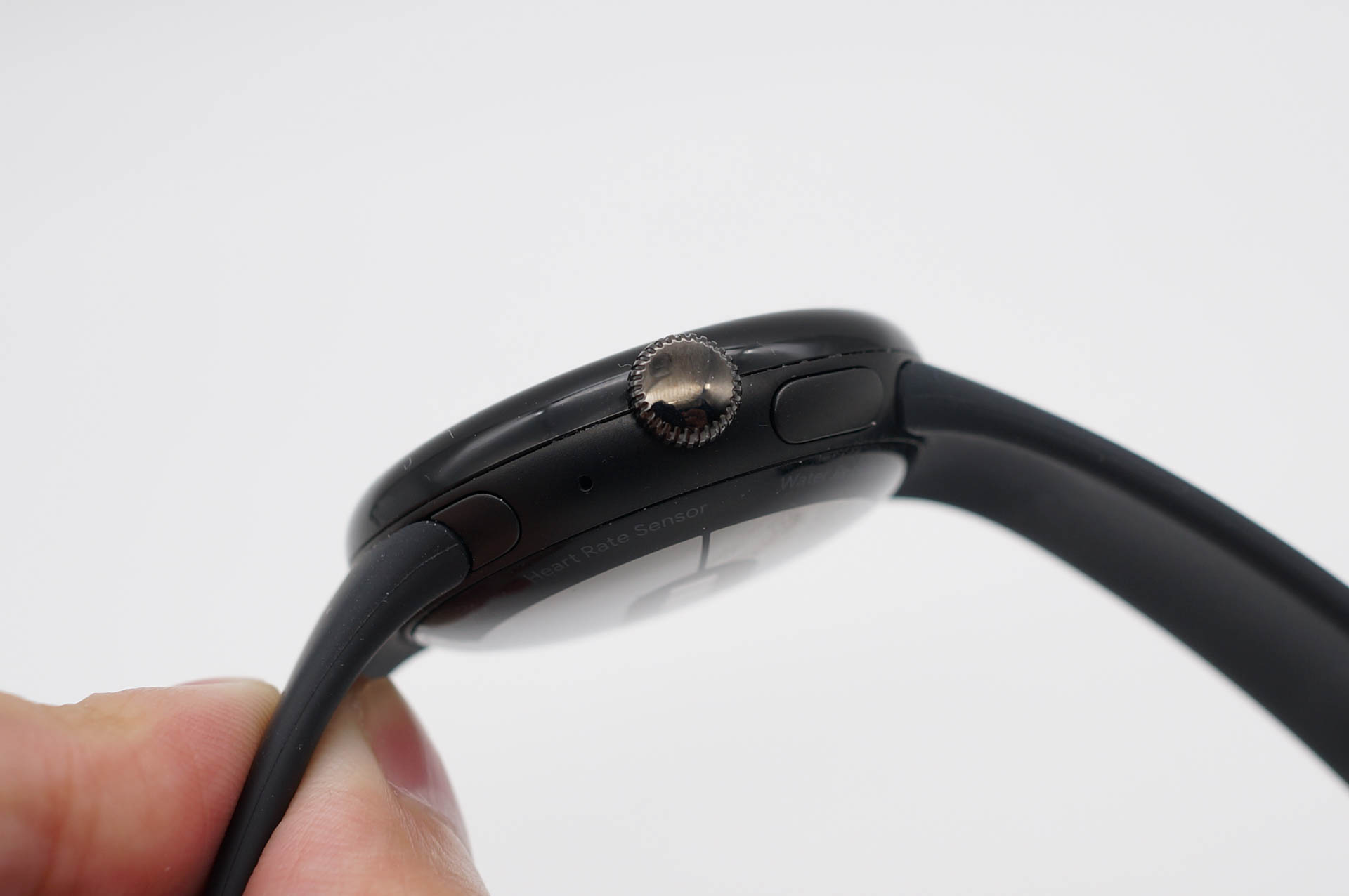 側面から見ても丸っこいデザイン