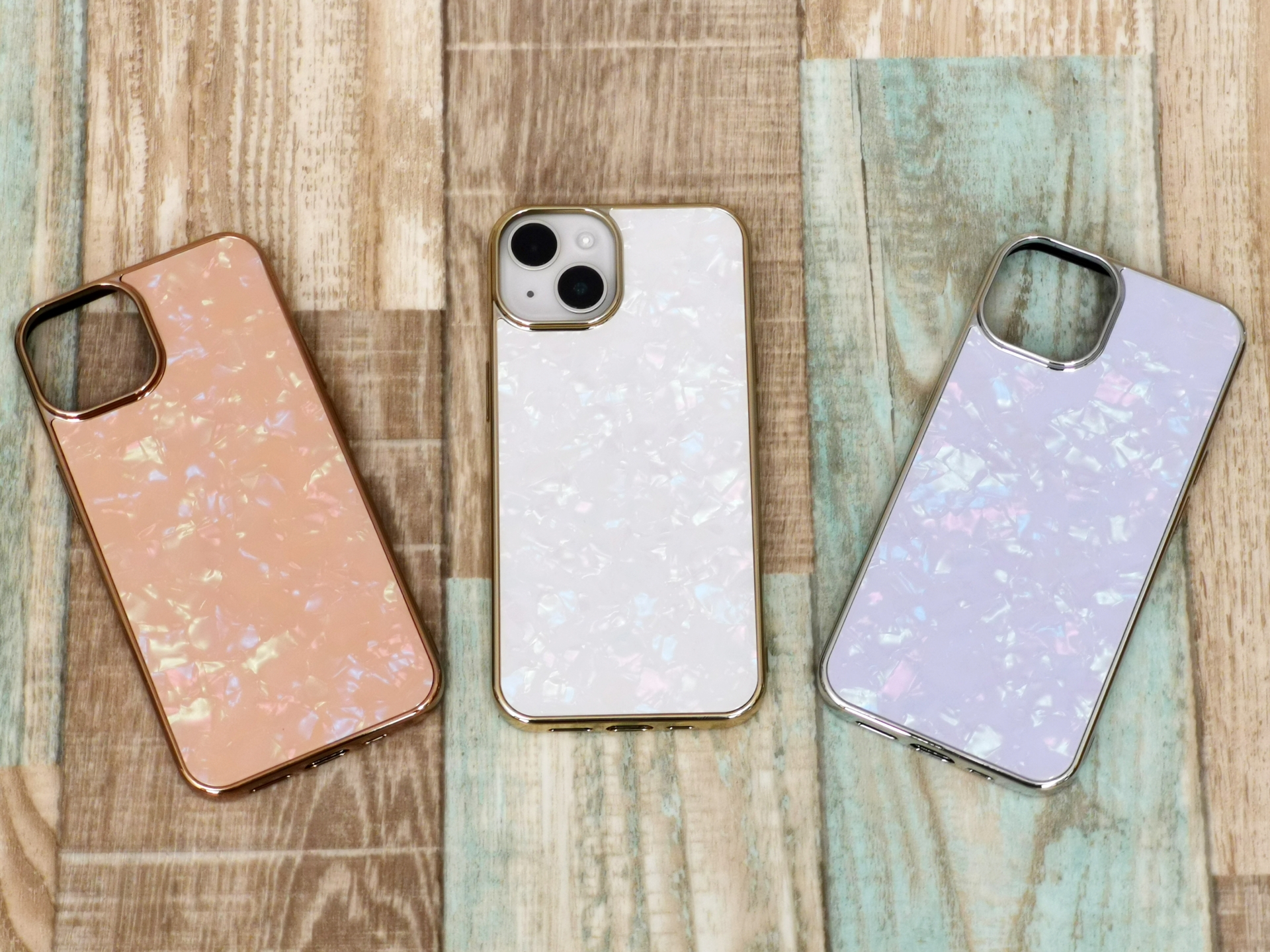 Glass Shell Caseは、つけるだけでiPhoneをアクセサリーへと格上げしてくれるiPhone 14向けケースです