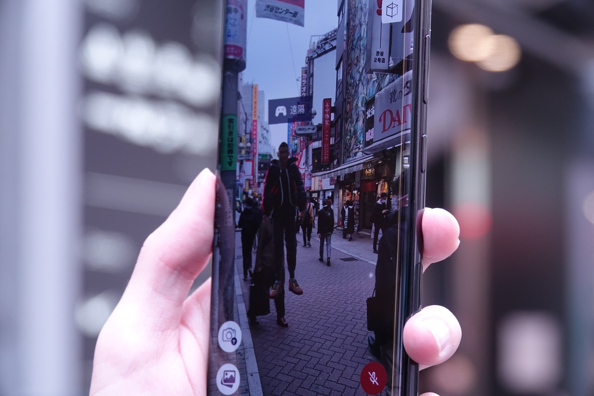 現実世界の画面。中央付近にデジタルツイン渋谷のアバターがいるのがわかる