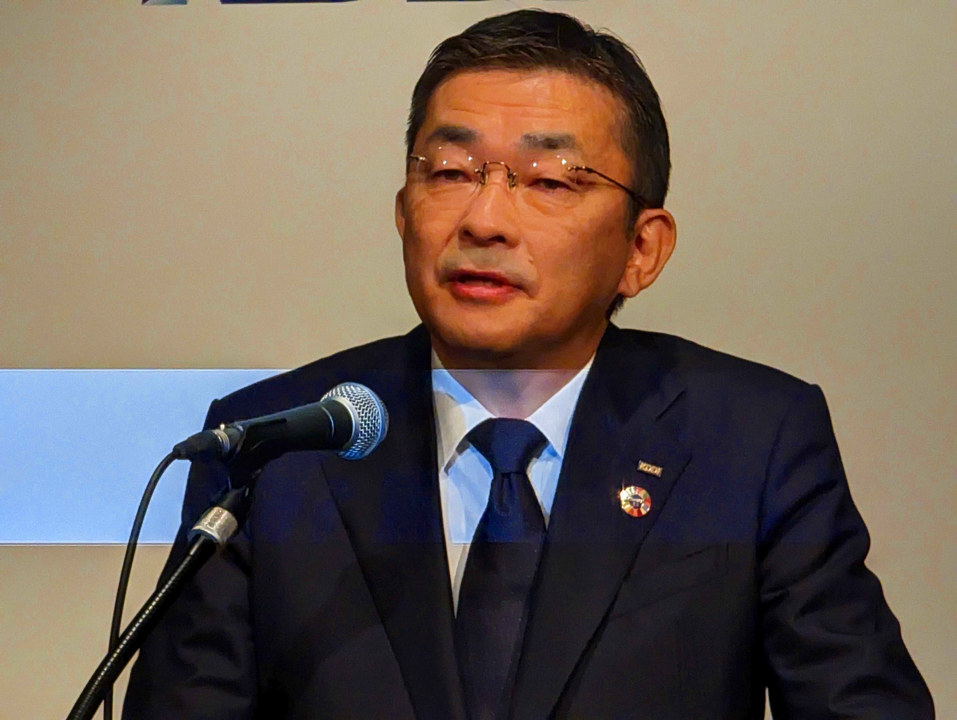 KDDI高橋誠社長