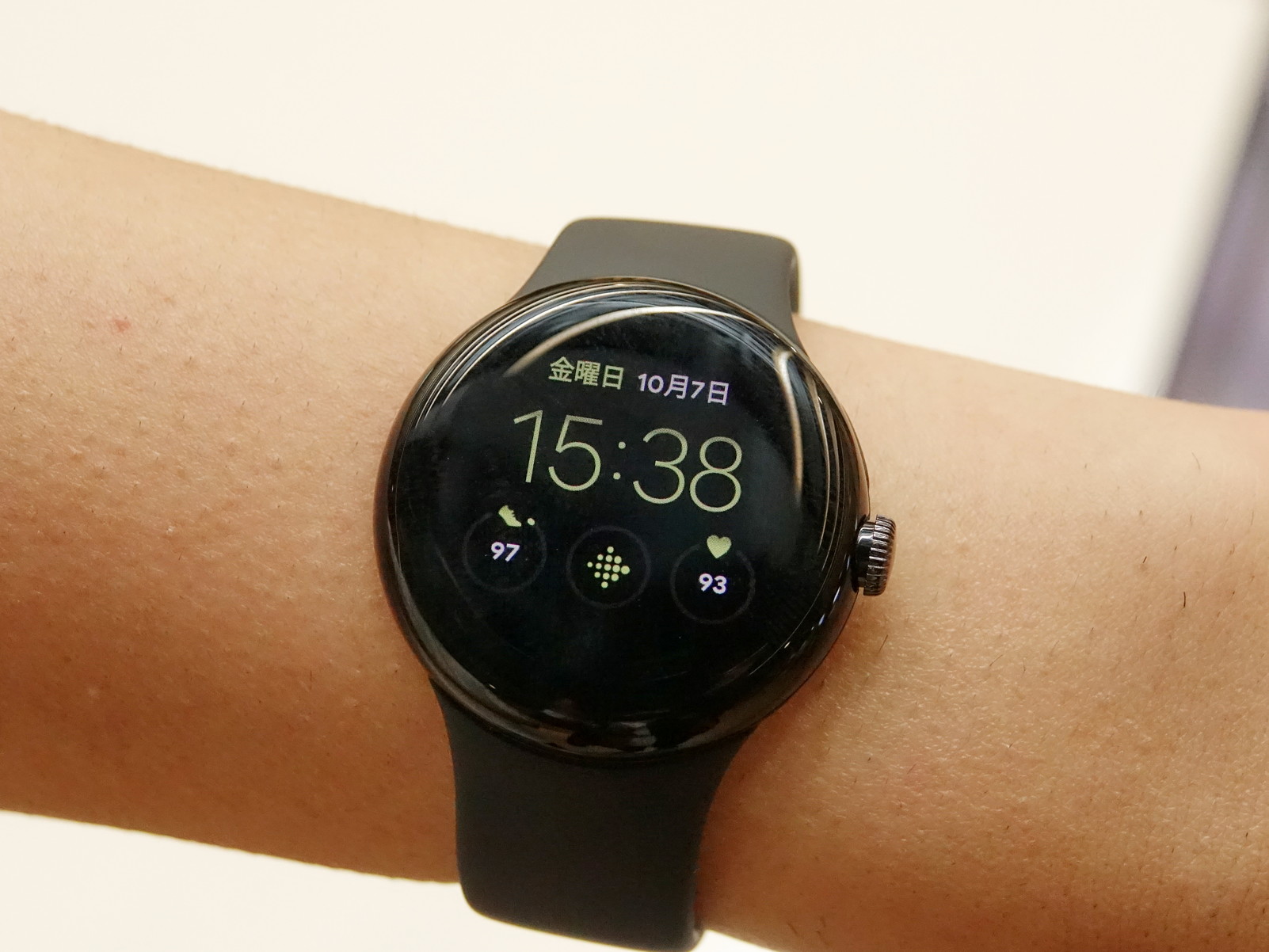 Pixel Watchのモバイル通信は、auとソフトバンクの2ブランドでしか利用できない