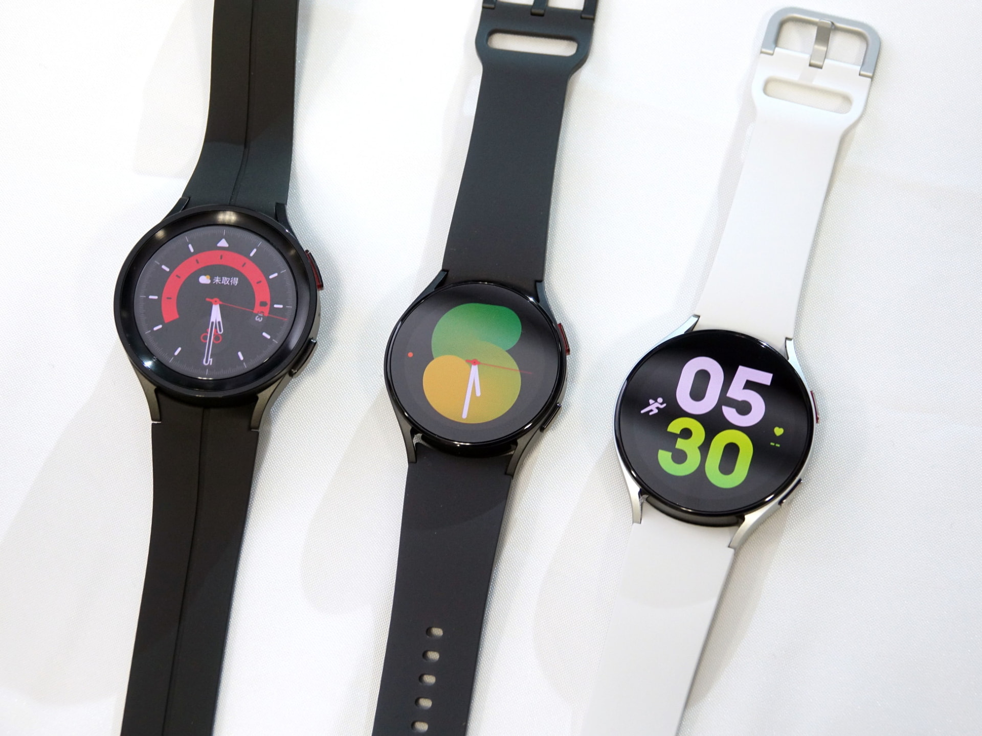 Galaxy WatchのLTE版は、auのみの対応になる