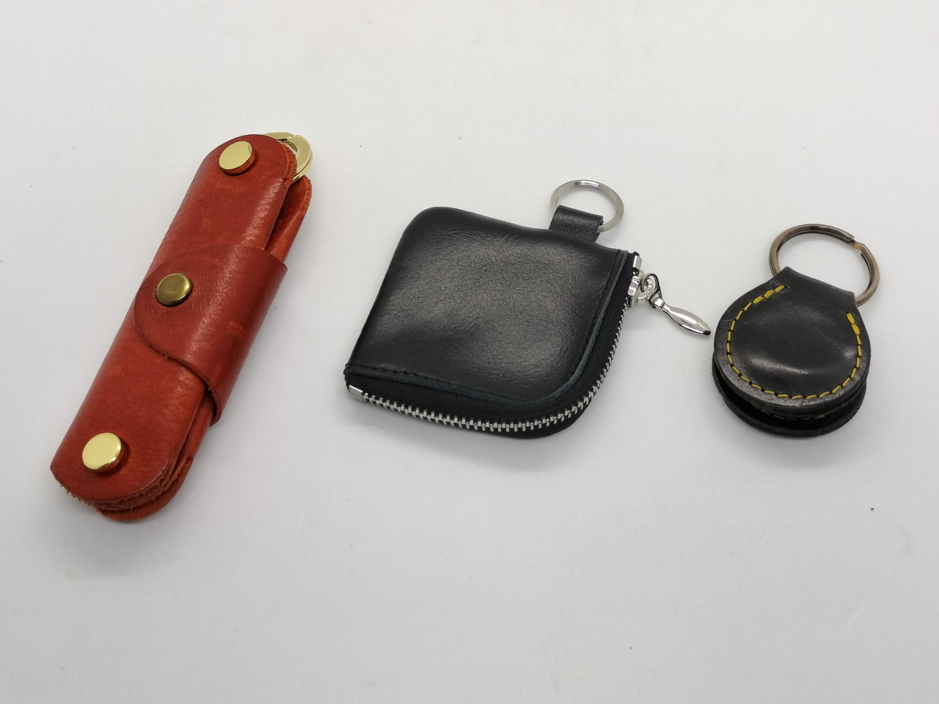 三度目の正直で買った中央の小さな財布