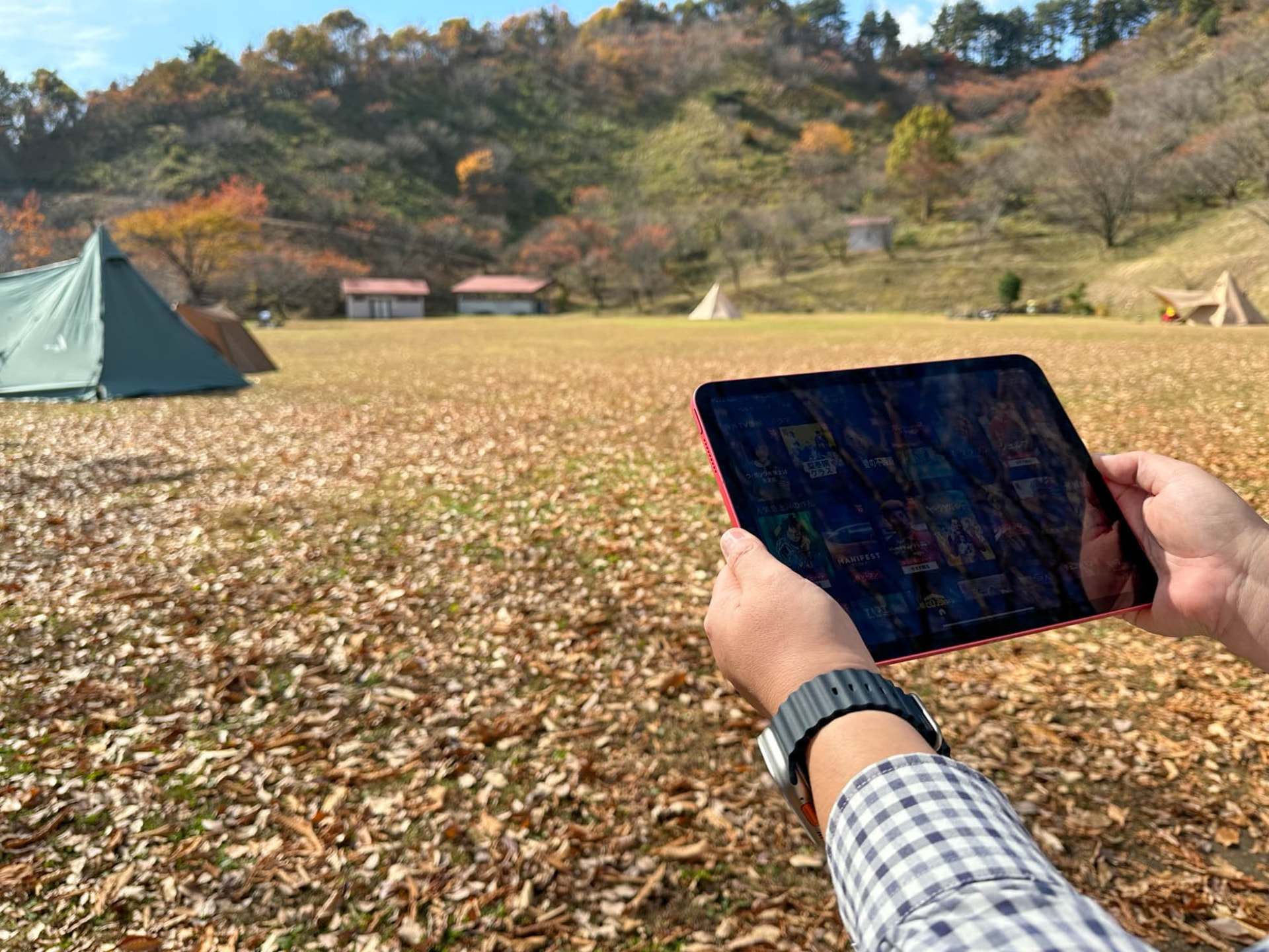 iPadはソロキャンプのおともにイチ押しのアイテムだ