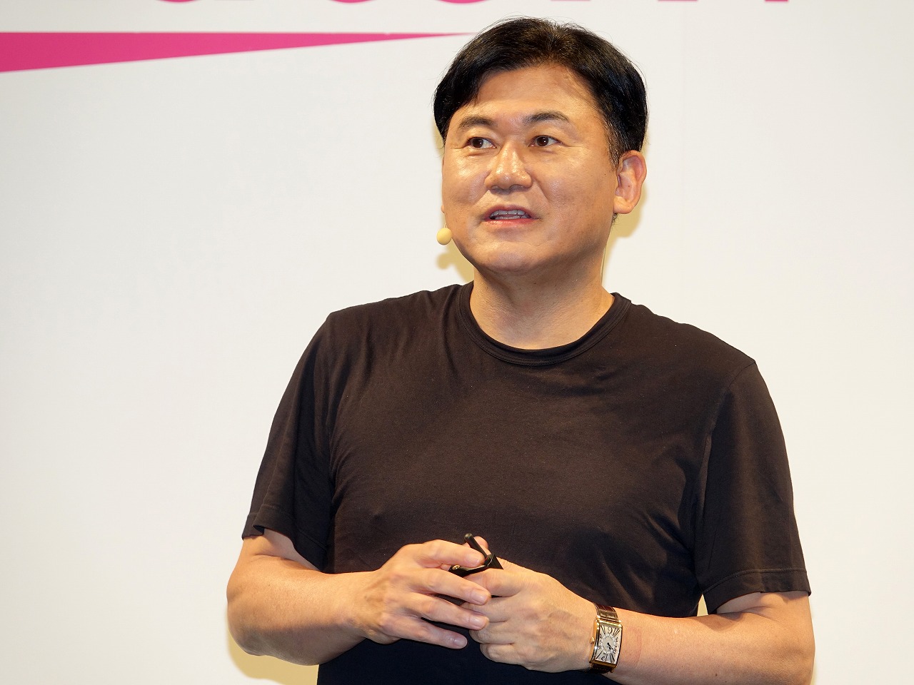 無料ユーザーは「きわめて少ない」と語っていた三木谷氏だが、実際には半数近くを占めていた