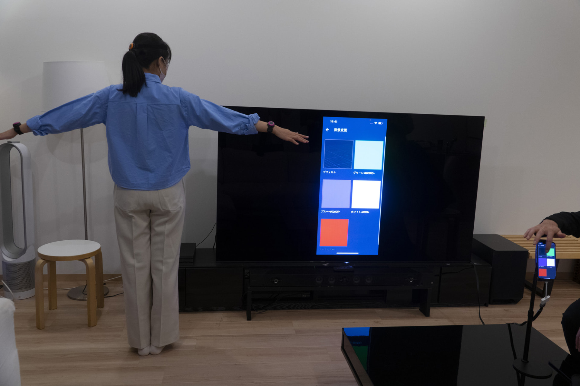 録画する際は、背景を選択できる。編集しやすいグリーンバックなども選択できる