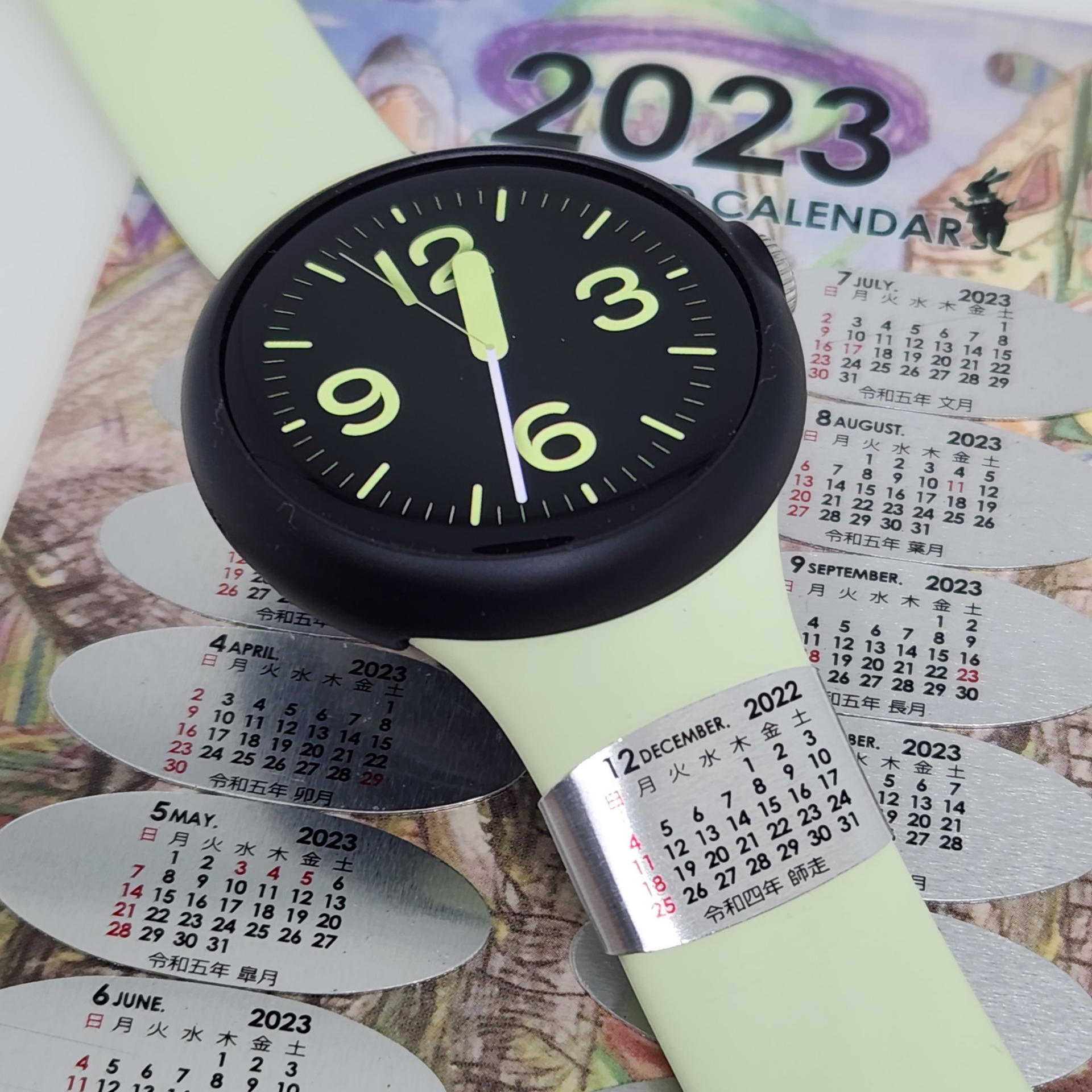 ここ数年は例年年末に購入しているウォッチバンドカレンダーだが来年はスマートウォッチとコンビで使ってみたい