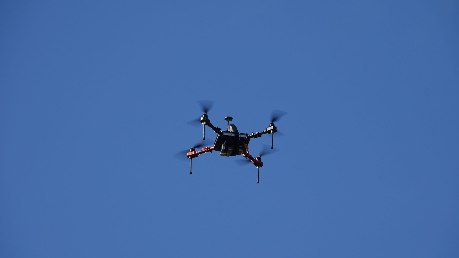 ポールの間を移動