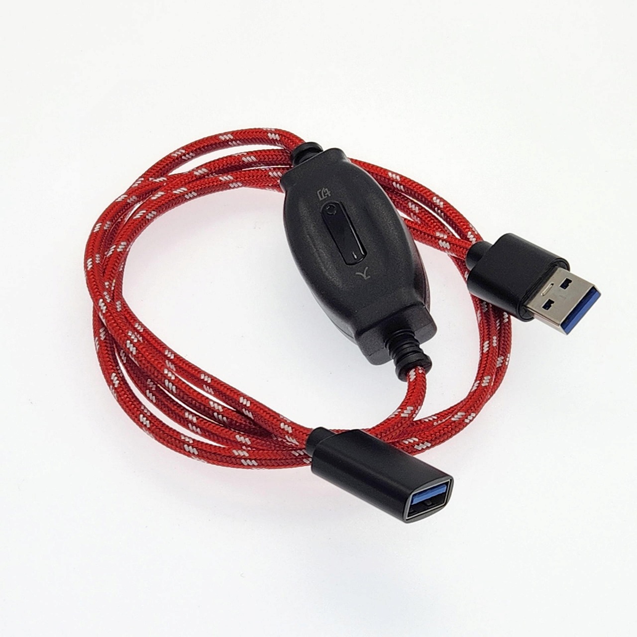 1mの中間辺りに電源・データオンオフ切替スイッチがある