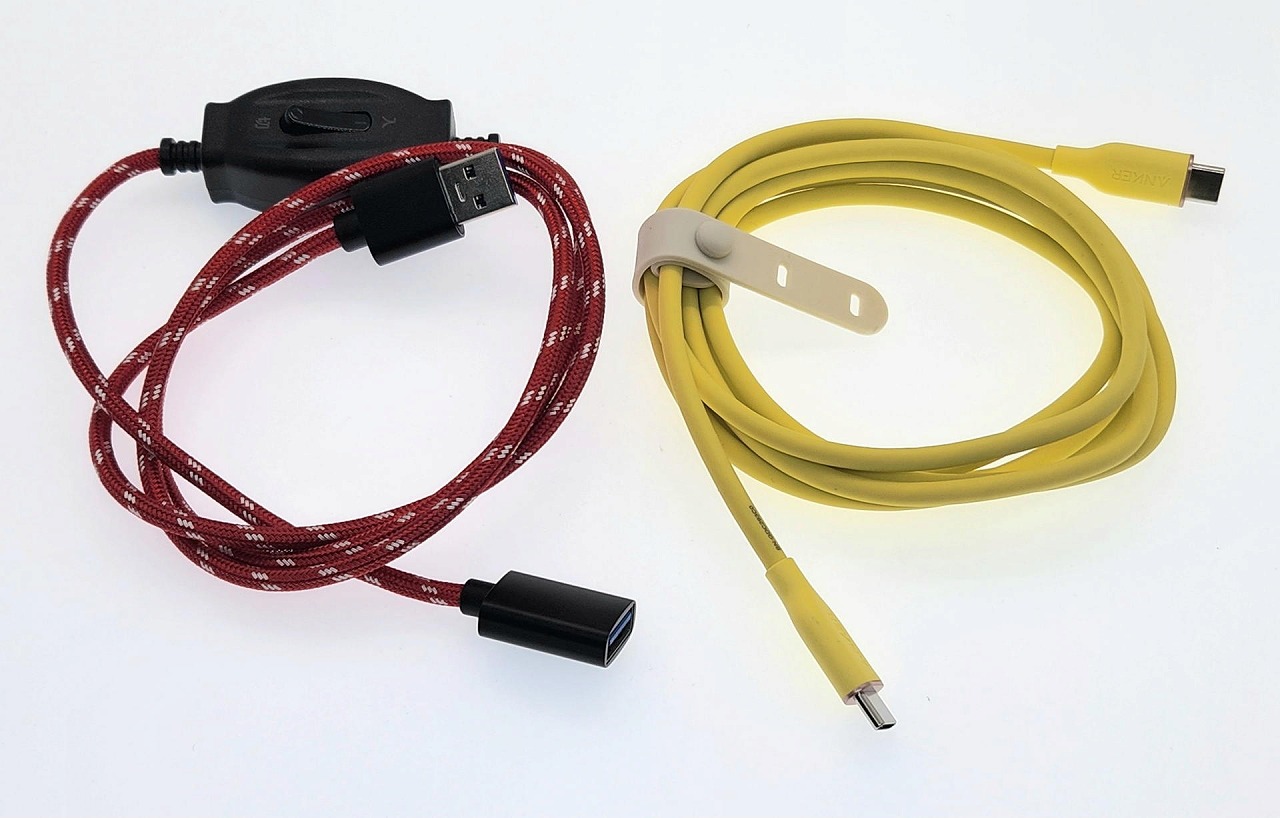 筆者愛用のシリコン素材ケーブルと比べてみた