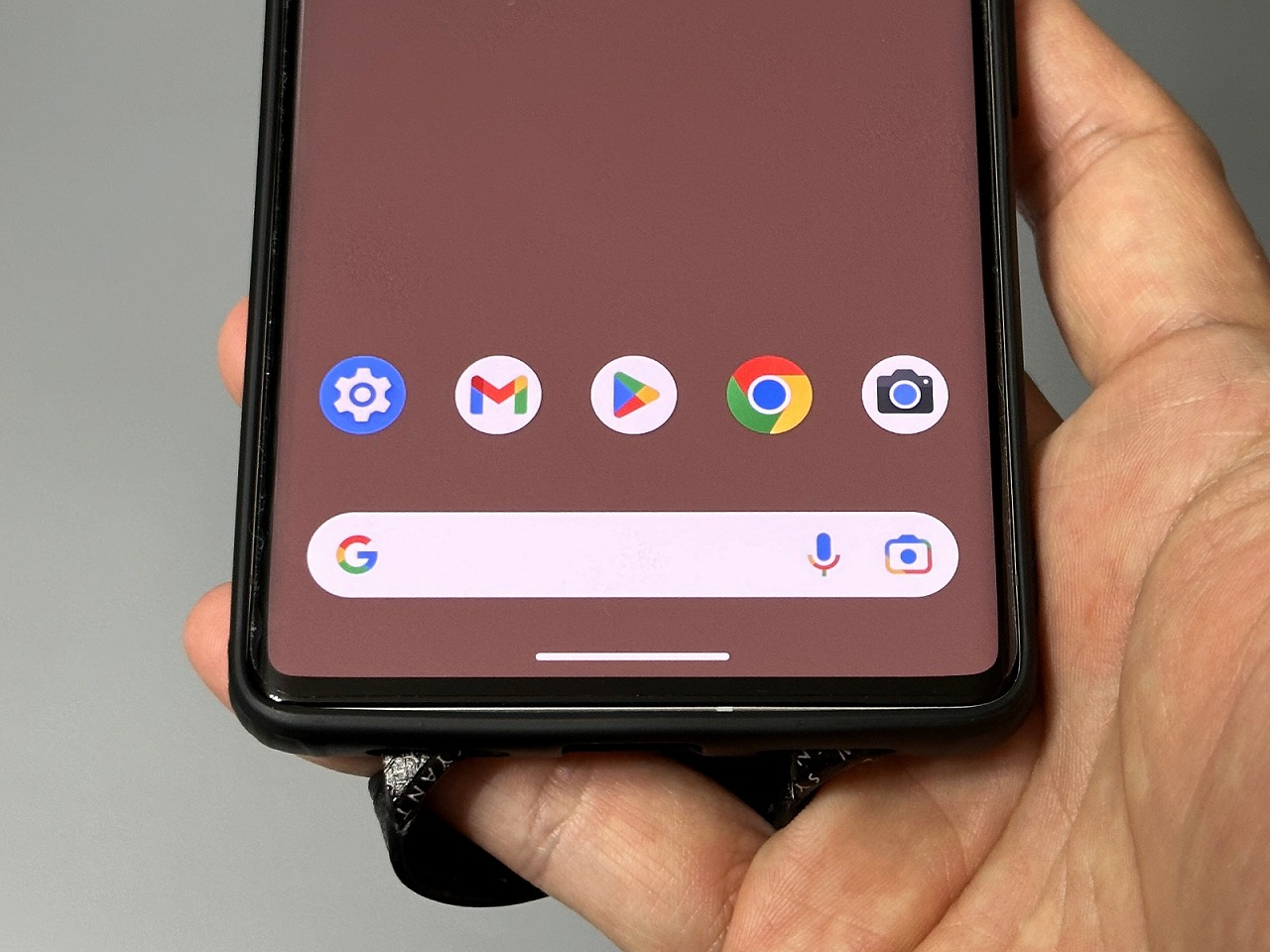 左手はもちろん右手でも保持は可能