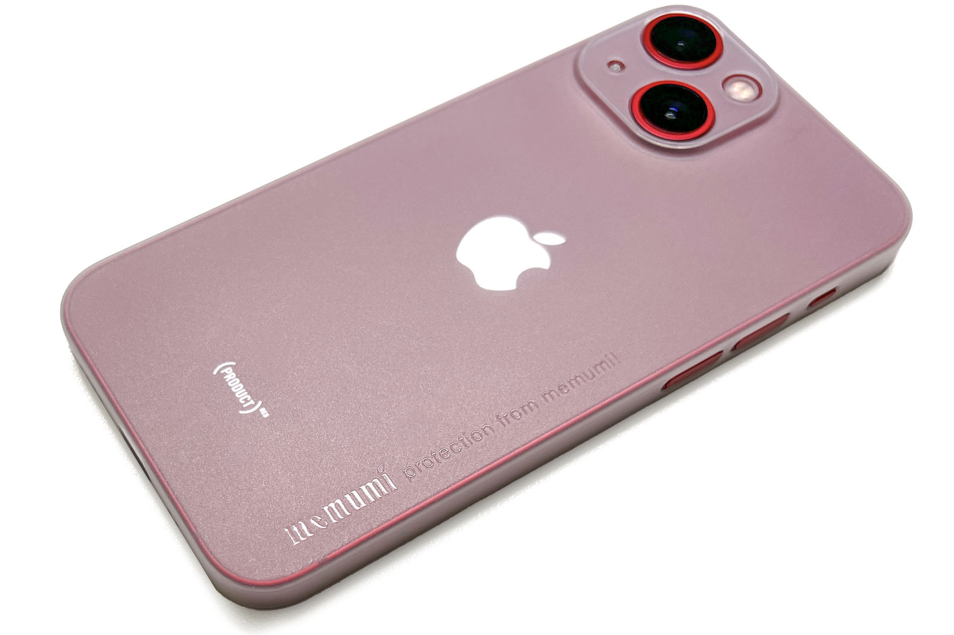 こちらはmemumiブランドの極薄ケース。1699円と安く、薄さや軽さや触った感じはTHE FROST AIRとほぼ同じ。カメラレンズ部がよりしっかり覆われていることもあり、俺的にはコチラが好き。