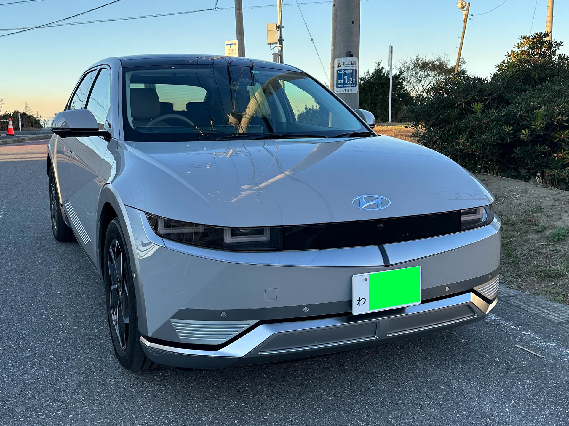 Anycaで借りられるIONIQ5。航続距離はかなり長く、快適装備も多彩で、かなり乗りやすい印象だった、けど、見た目より車幅があるので、パーキングカメラを使いこなす必要がある