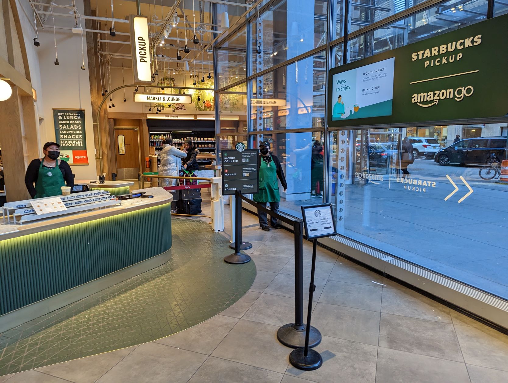 Starbucks Pickup＋Amazon Goの店内の様子