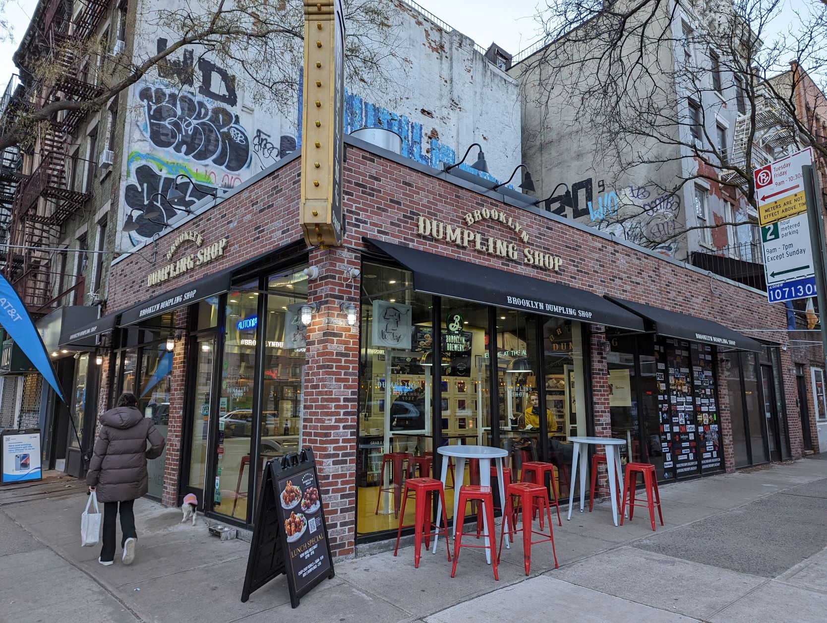 ニューヨークのイーストビレッジにある「Brooklyn Dumpling Shop」の店舗