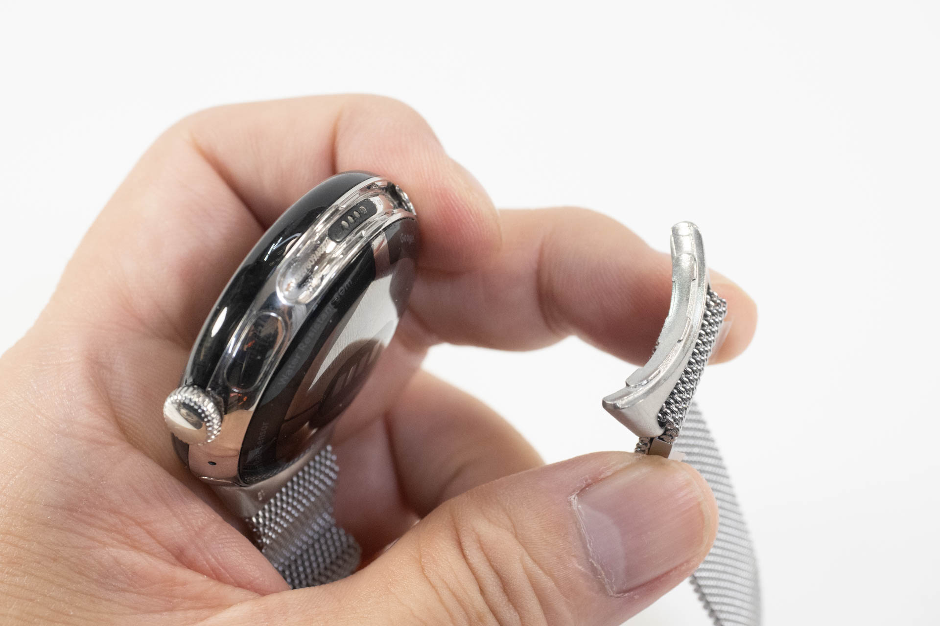 アタッチメントはPixel Watchの独自形状に準拠