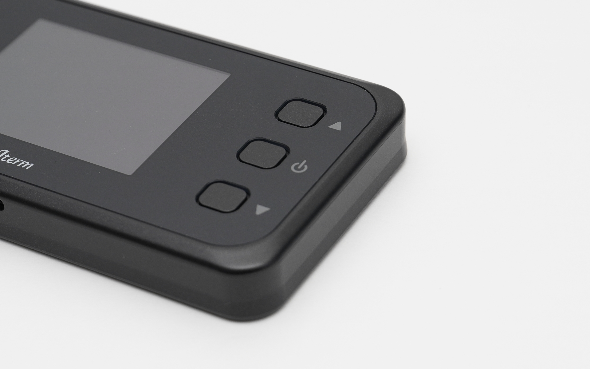 操作ボタンは電源を含めてこの3つのみ