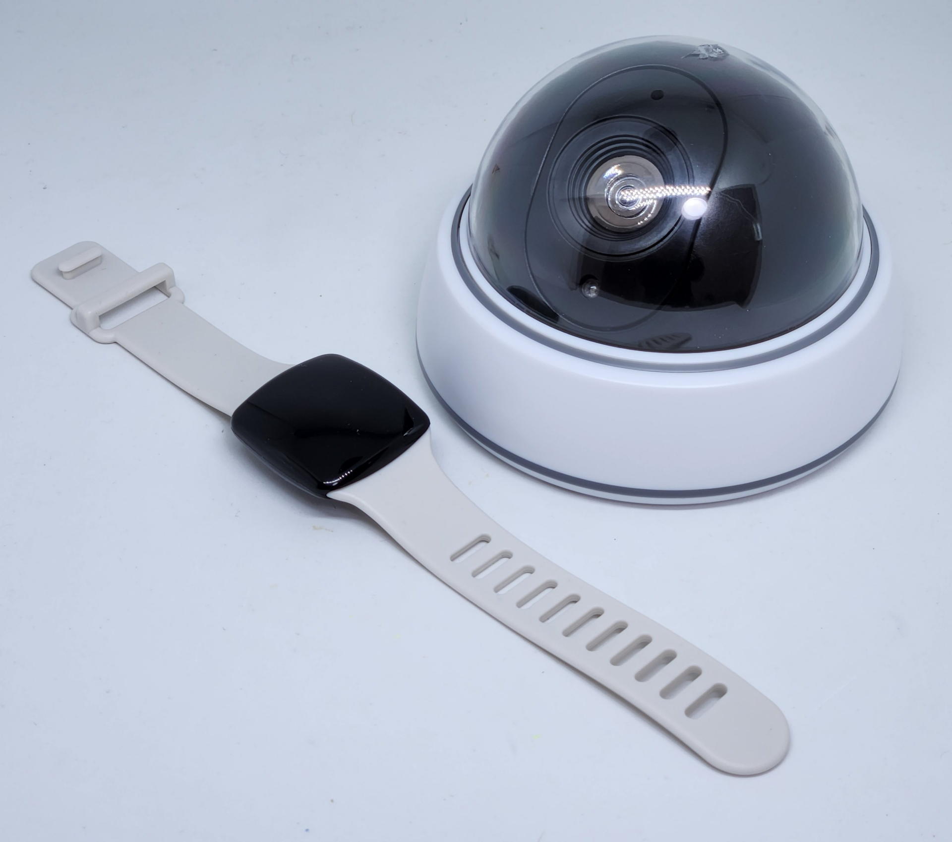 “役に立たない”代表のスマートウォッチ風おもちゃに通じる部分もありそうだ