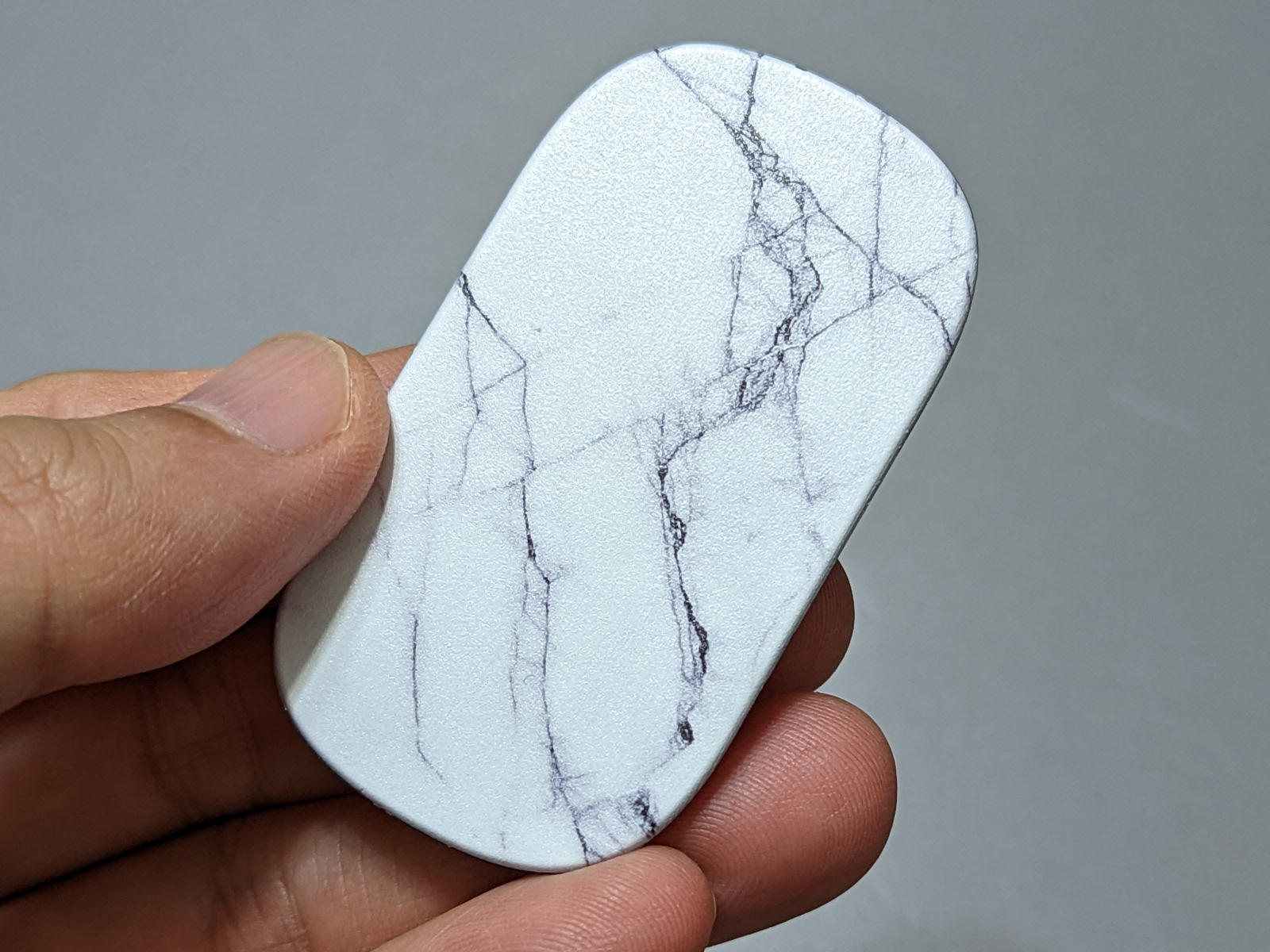 製品本体。プレートの模様はマーブルのほか各種ある