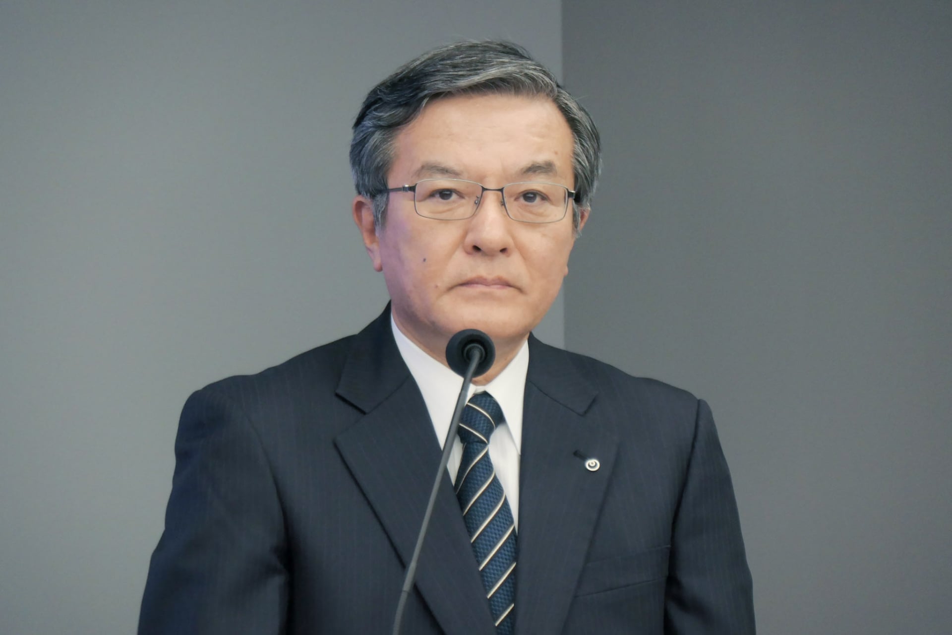 島田氏