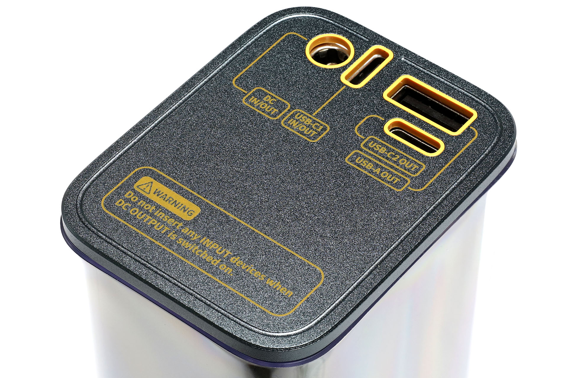 入出力はDC IN/OUTとUSB-C1 IN/OUTがあり、出力はUSB-A OUTとUSB-C2 OUTがある。