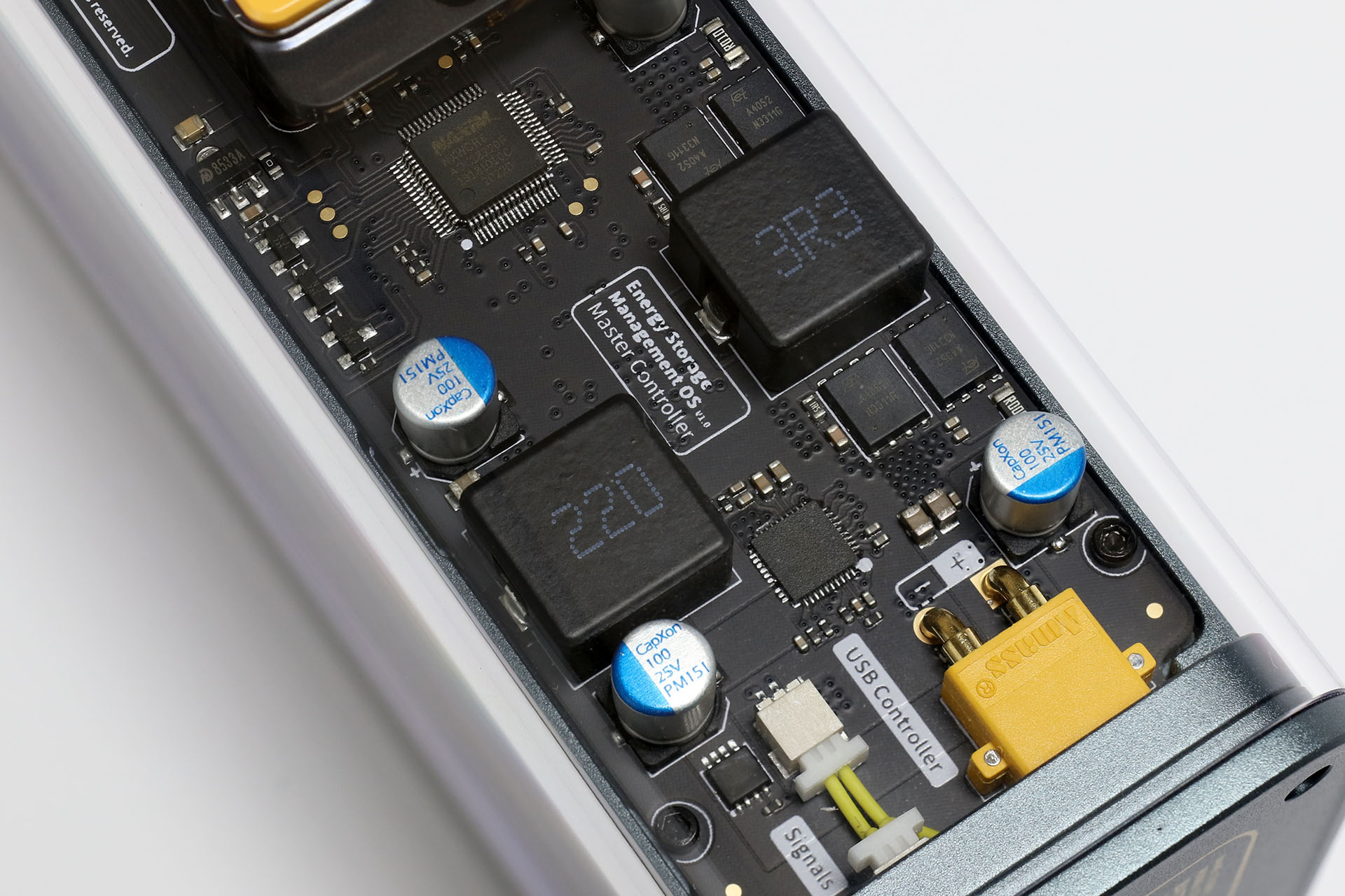 素人が見ても「どの部品がナニ？」って感じだが、「こんなふうになってるんだー」てな感じで楽しめる。