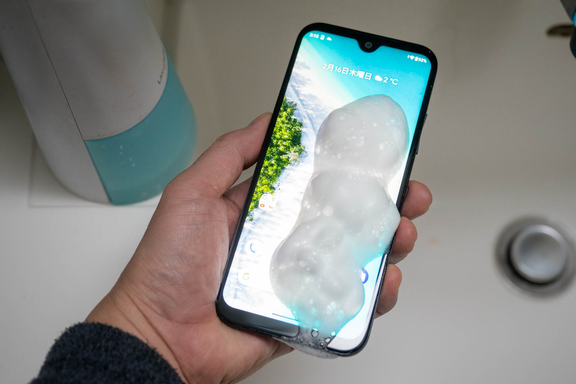 泡タイプのハンドソープで丸洗い可能
