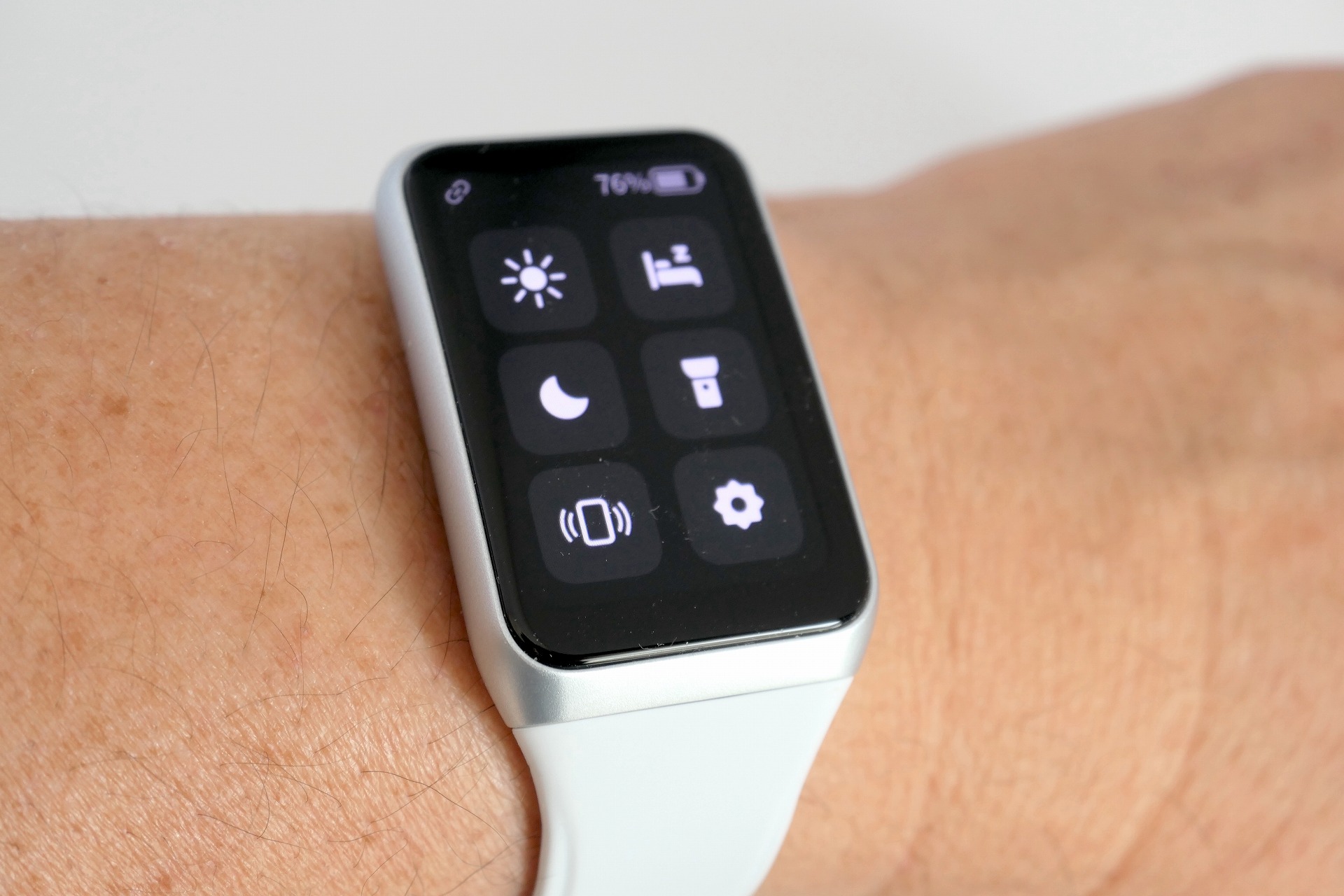 スマホと同じように操作できるクイック設定パネル