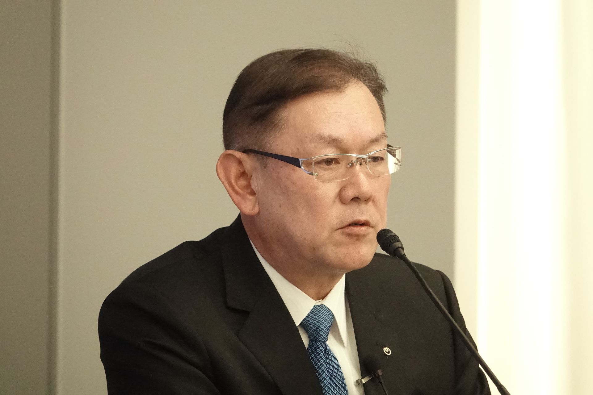 川添氏