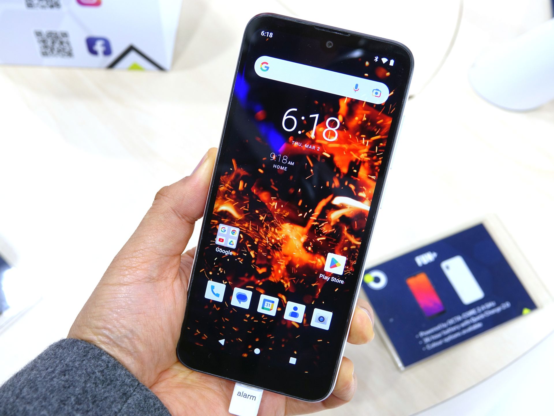 Verizonには、スマートフォンも納入している。ミリ波対応モデルも開発した