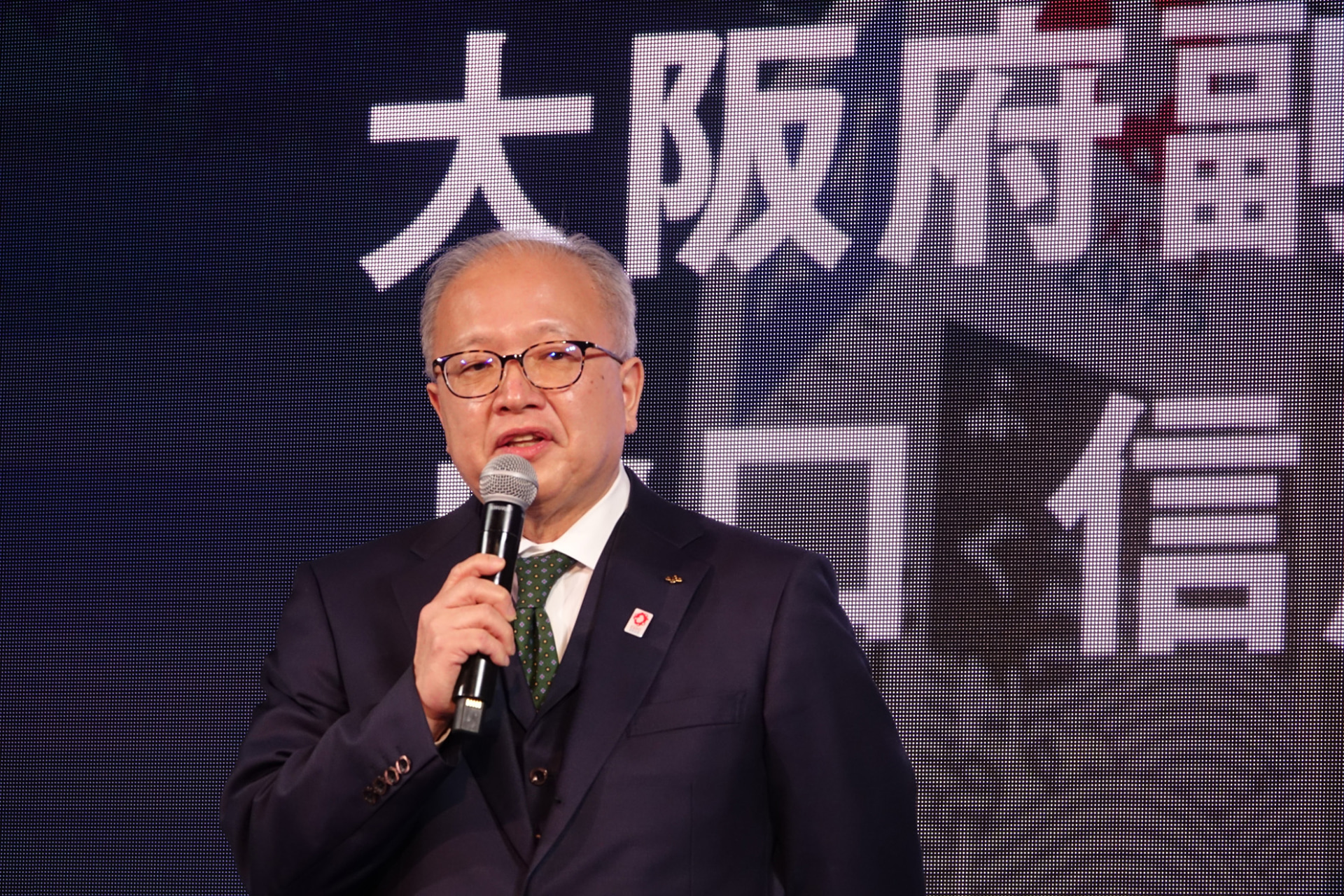 大阪府副知事の山口 信彦氏