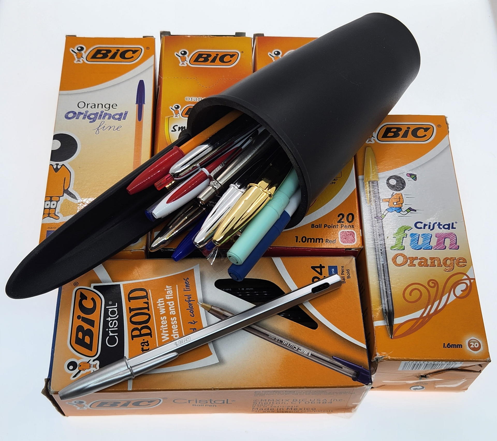 スタンダード品はほとんど箱買いしてるBICのボールペン