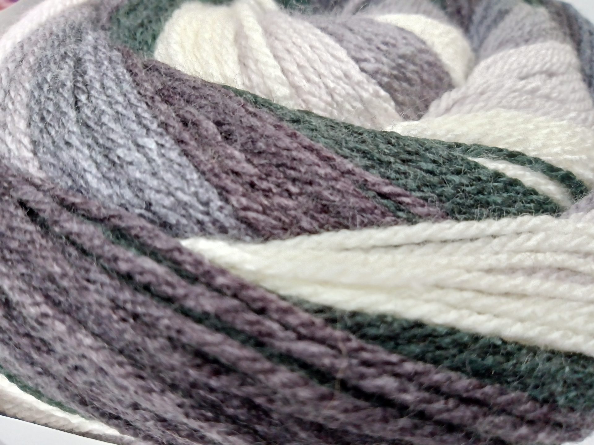 Libero 5G III使用。こちらは3cm近くまで寄ることができた