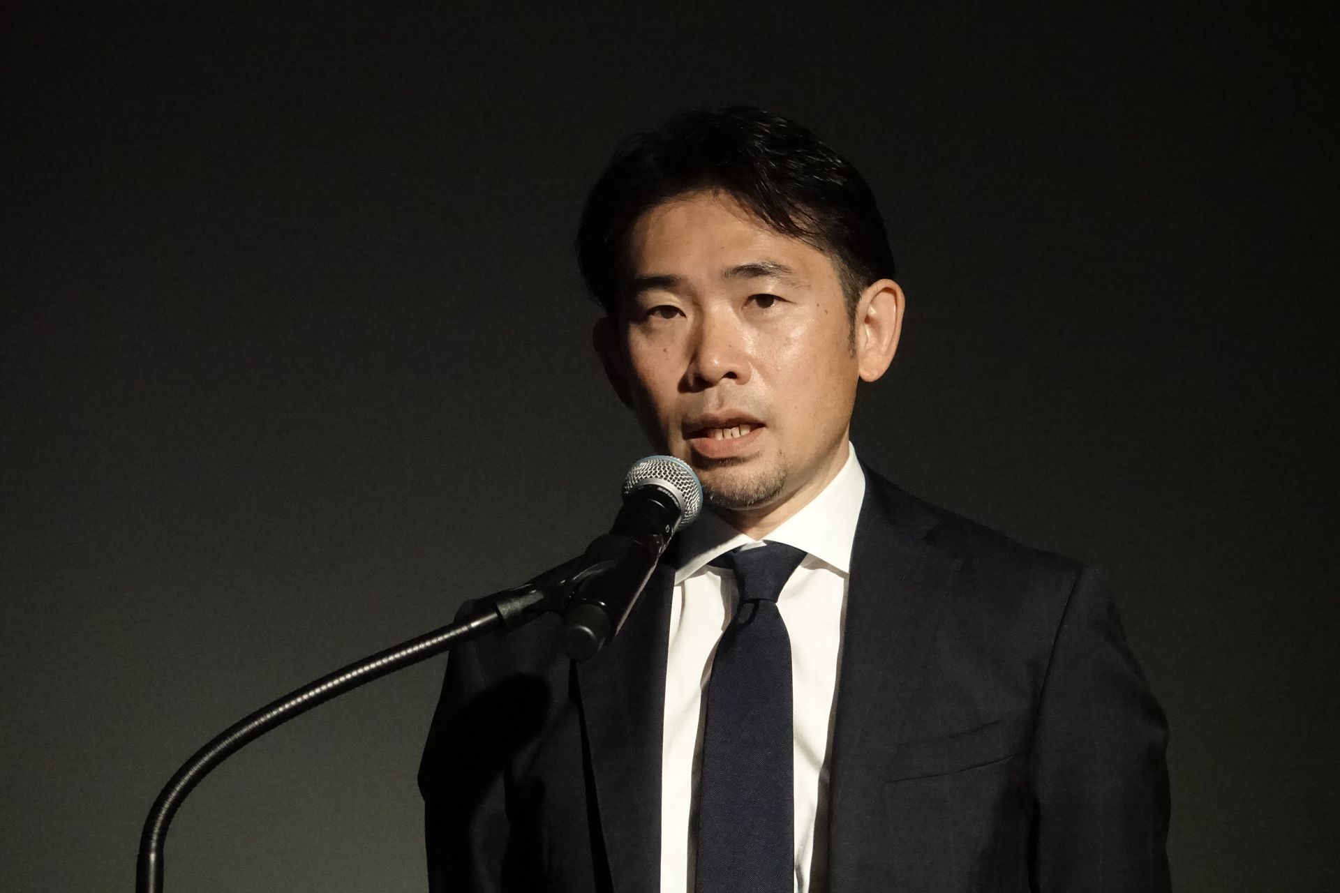 湧川氏