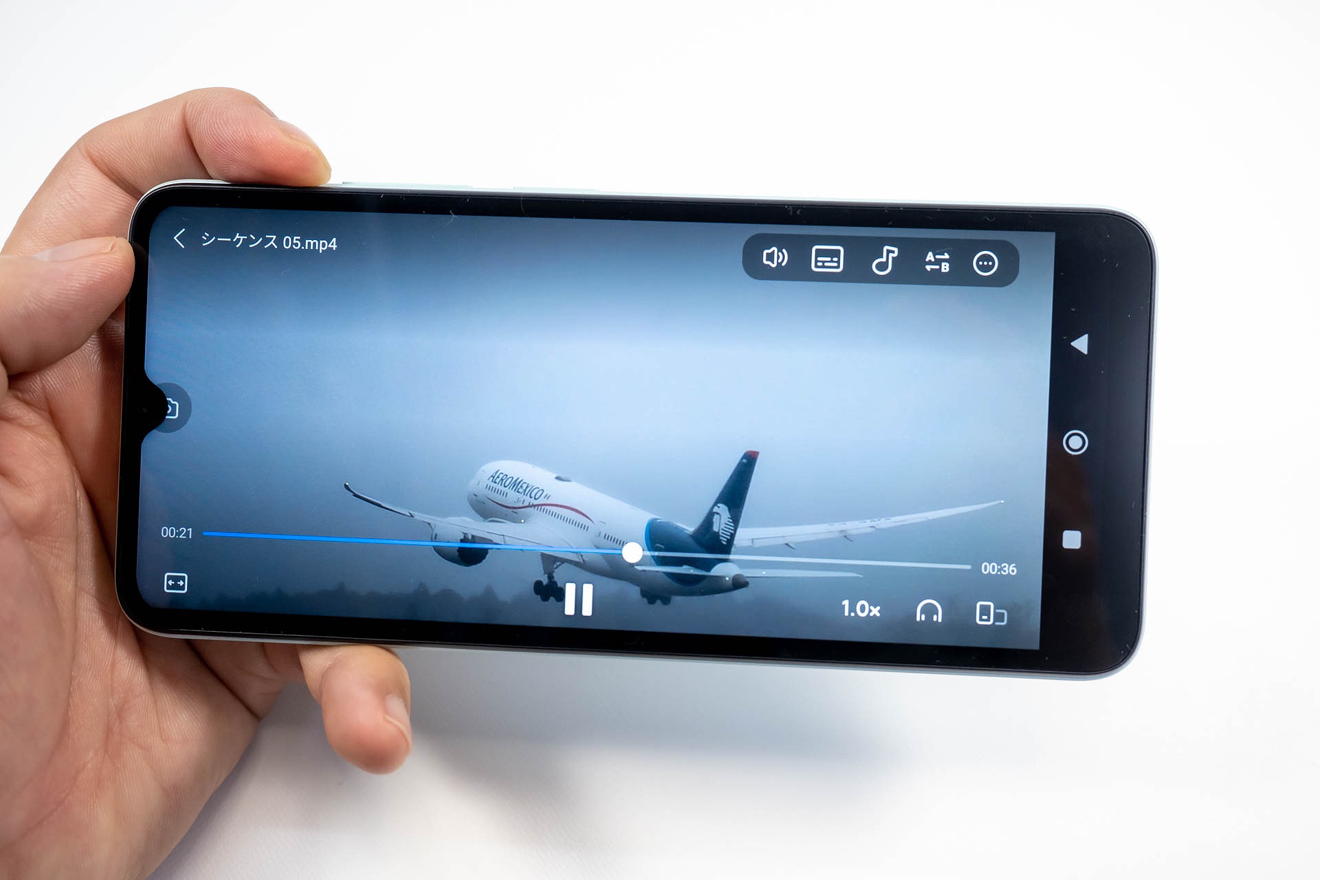 シネスコサイズの映画などを見るのに最適