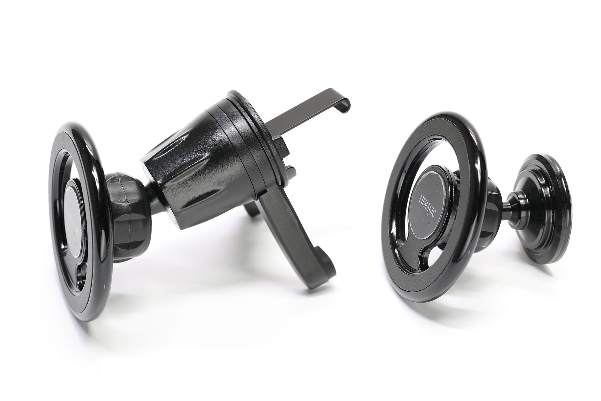 アームパーツを外すなどして組み替えると、短いホルダーとしたり、ダッシュボードに固定するホルダーにすることもできる。