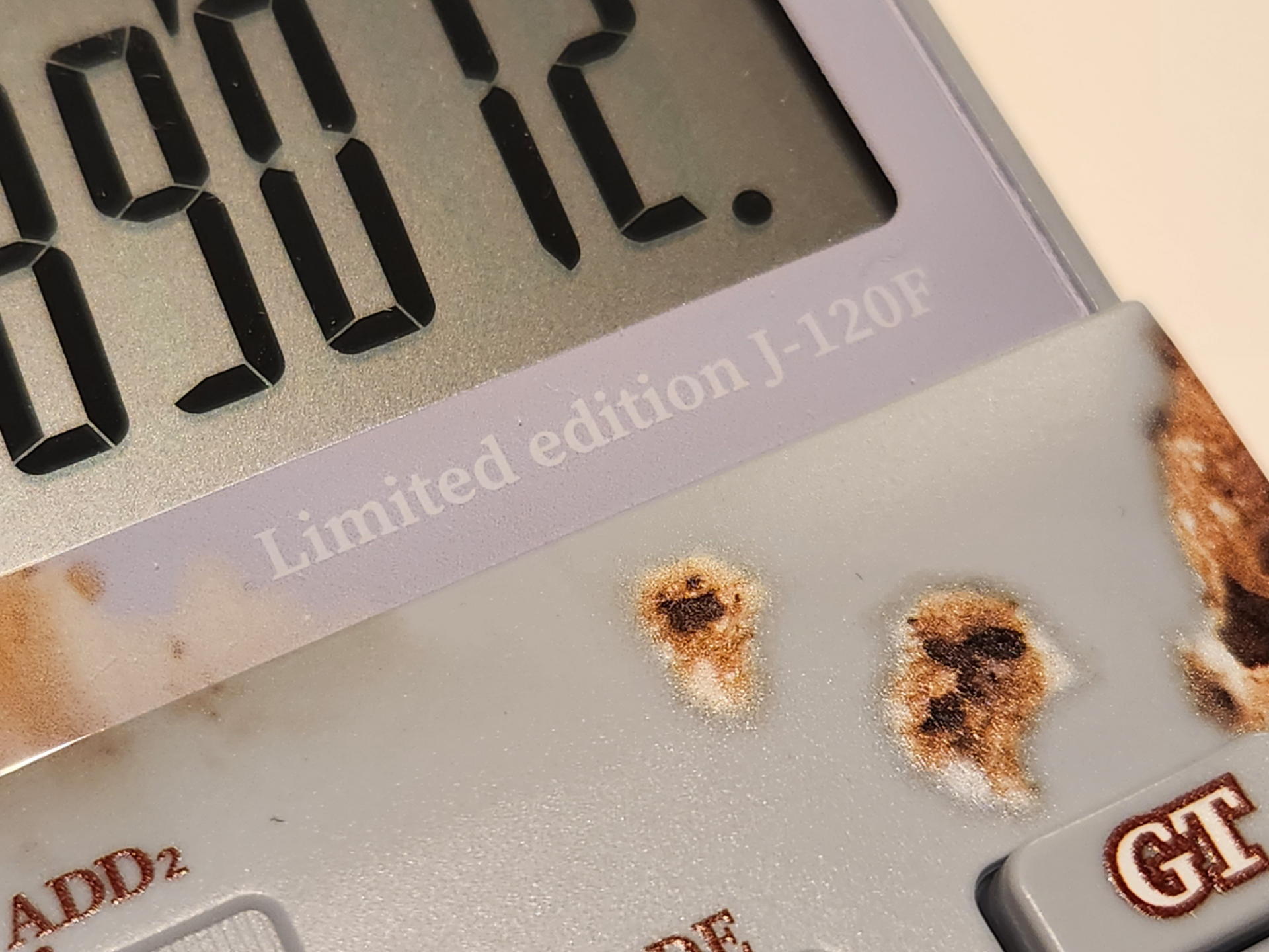 限定モデルなので”Limited Edition J-120F”と液晶画面の下側に記述されている