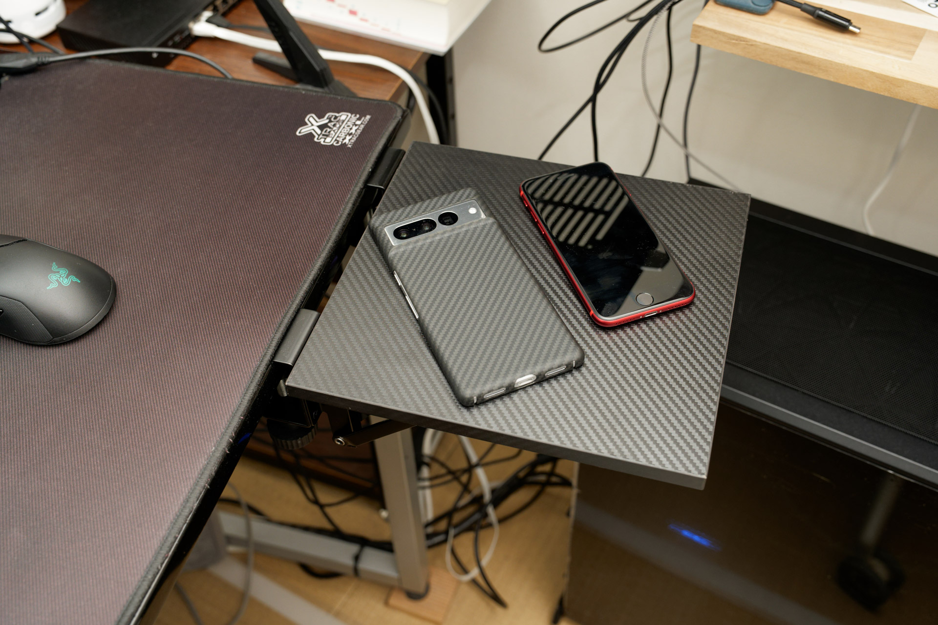 デスクを少しだけ広げられるエクステンダー